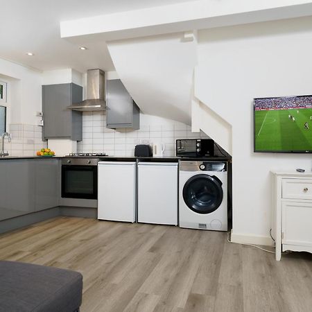 Modern Apartment In South West Londyn Zewnętrze zdjęcie
